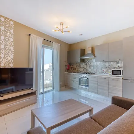 Apartment 2 Bedroom With Balcony & Panoramic Views Msida